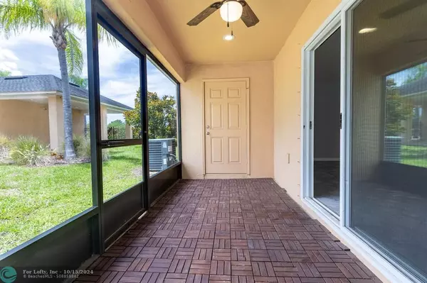 Gibsonton, FL 33534,7137 Merlot Sienna Ave  #7137