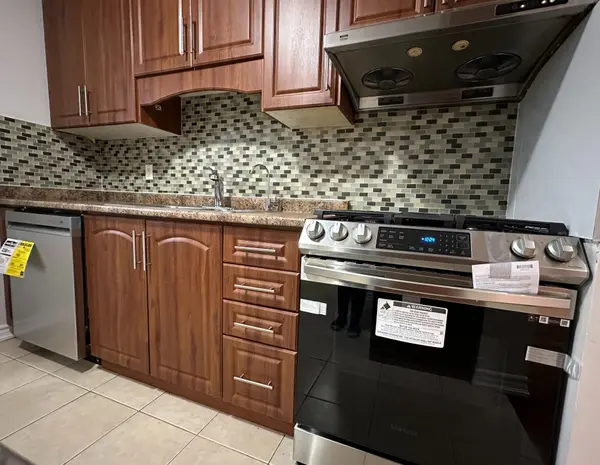 Brampton, ON L6V 3C9,105 Hansen RD N #25