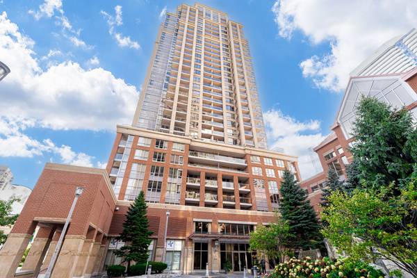 4080 Living arts DR #2710, Mississauga, ON L5B 4N3