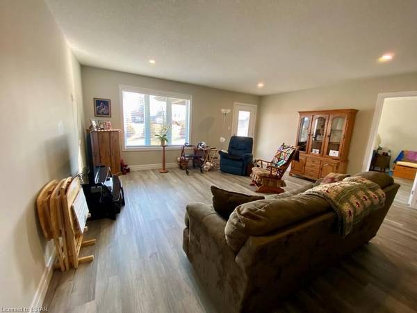 Lambton Shores, ON N0M 2N0,212 PEARL ST #2