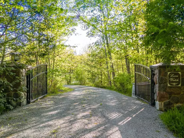 Georgian Bay, ON L0K 1S0,165 Koetsier LN