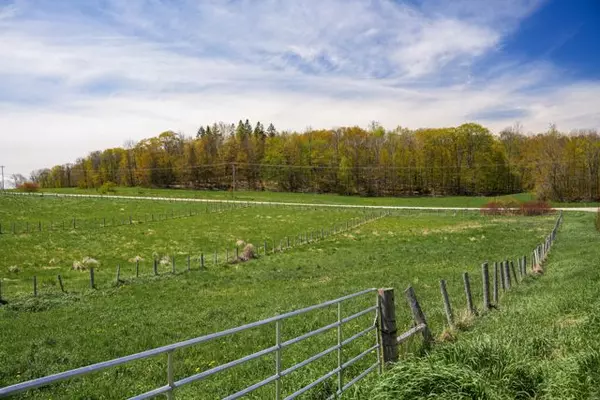 Northern Bruce Peninsula, ON N0H 1W0,102 TOWER RD