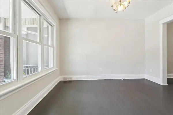 Hamilton, ON L8L 5P4,57 St Matthews AVE