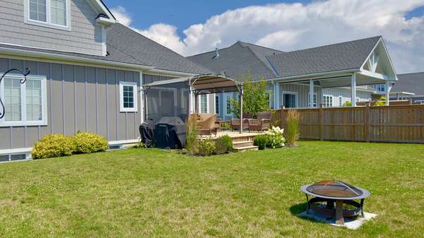 Lambton Shores, ON N0M 1T0,14 BROOKLAWN DR