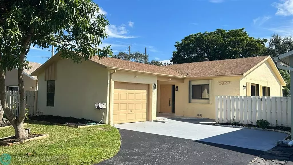 5822 Mirror Lakes Boulevard, Boynton Beach, FL 33472