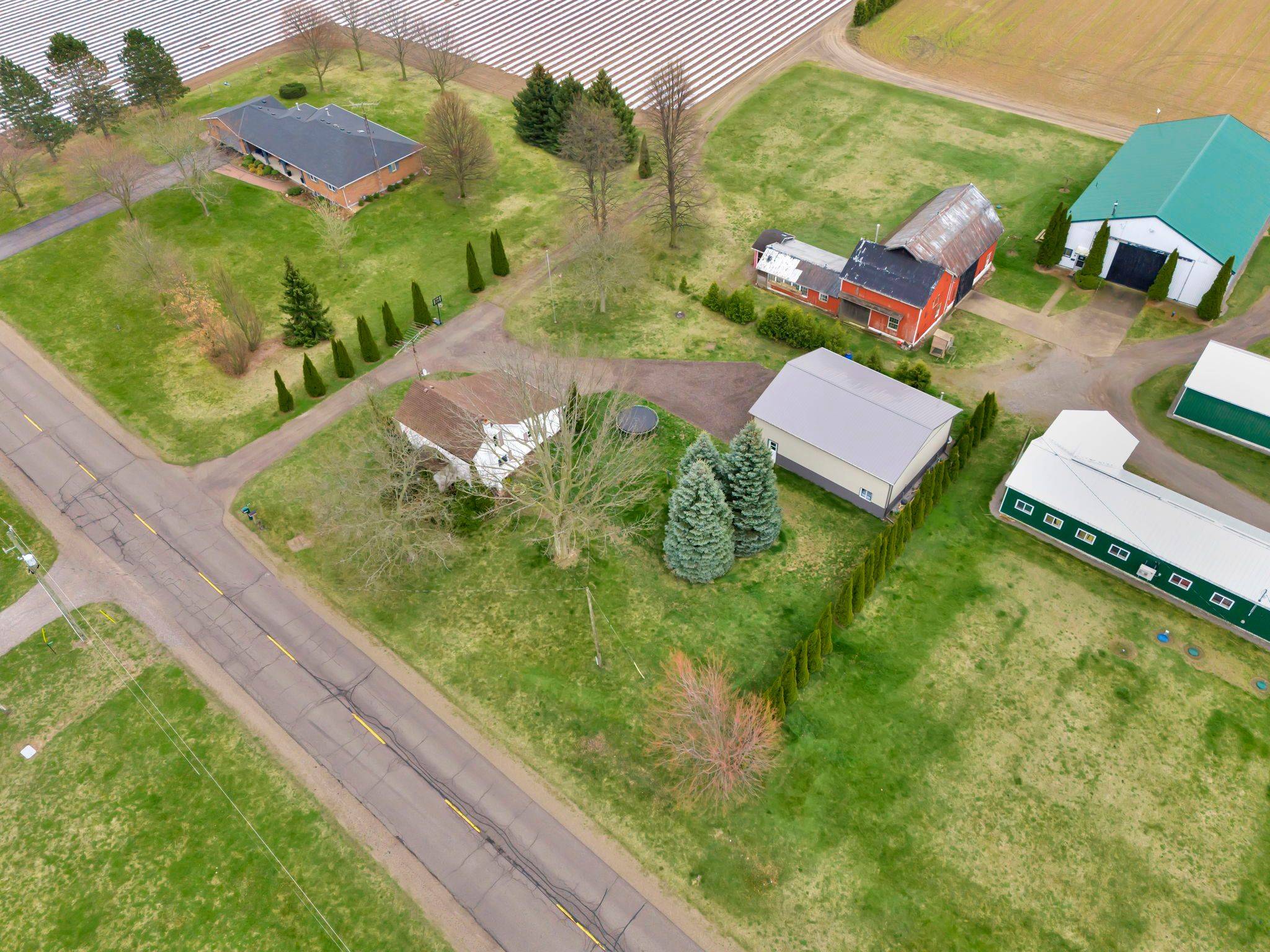 Norfolk, ON N0E 2A0,1784 Windham Centre RD
