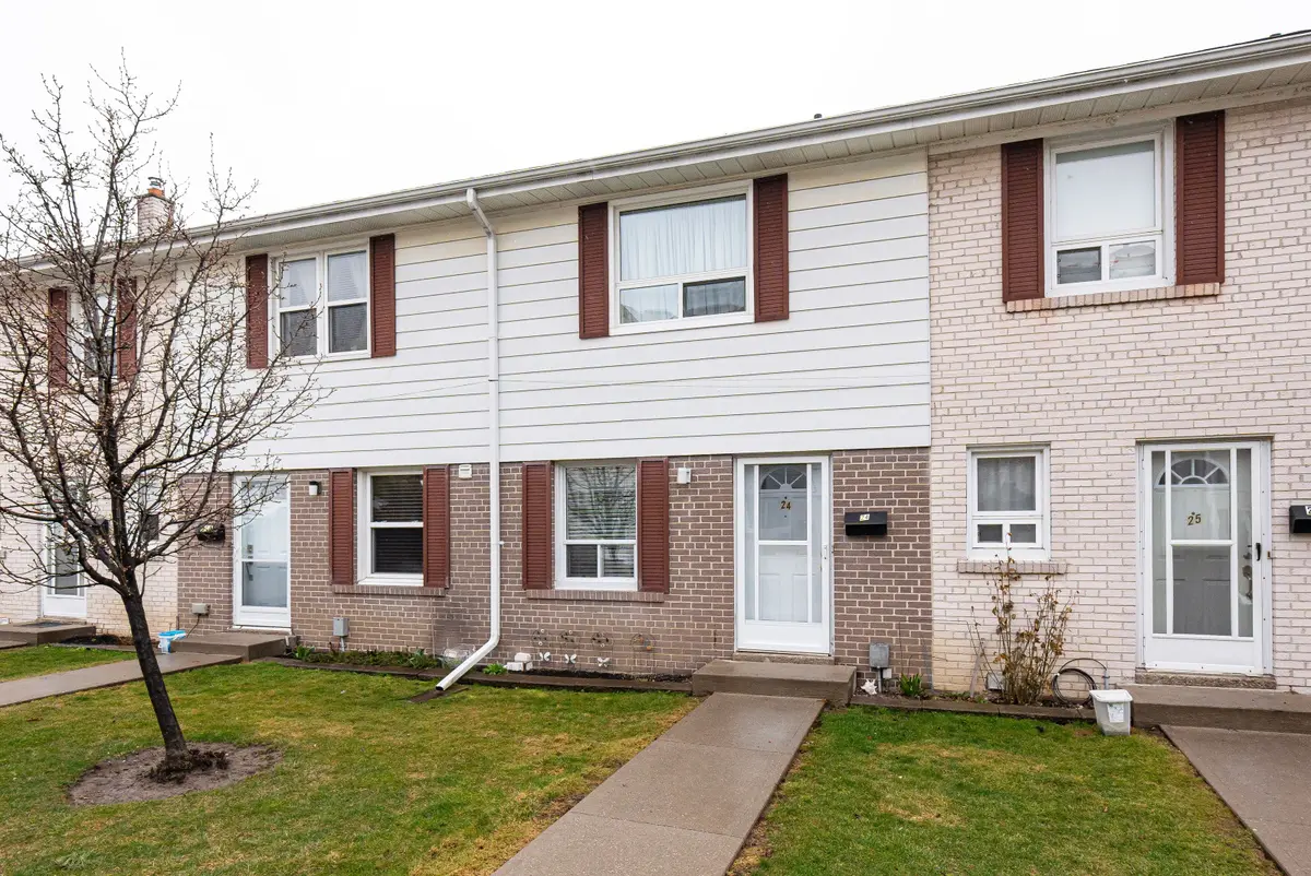 Toronto C07, ON M2R 2S5,749 Steeles AVE W #24