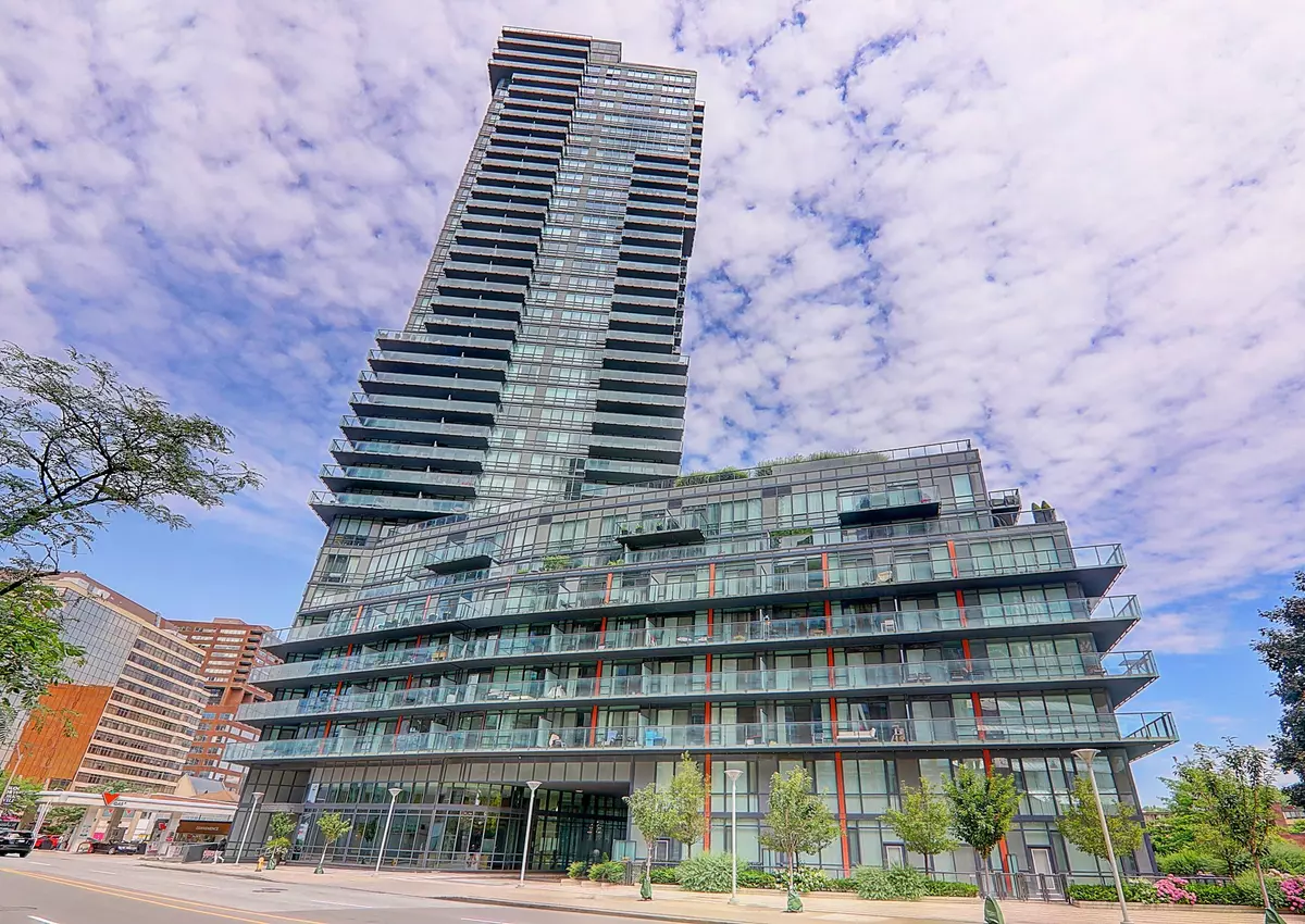 Toronto C09, ON M4W 3Z4,825 Church ST #318