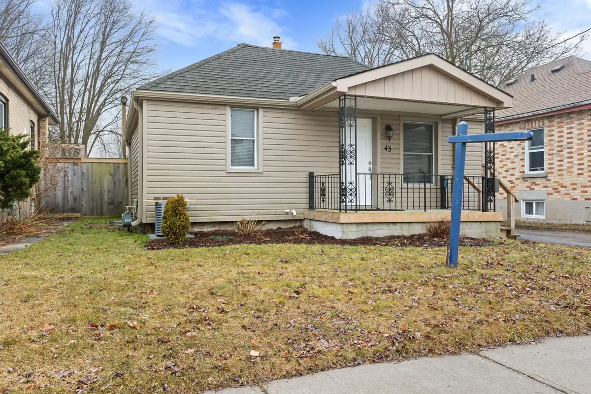 London, ON N5W 2V6,43 Burslem ST