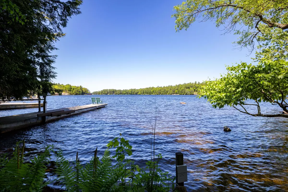 Muskoka Lakes, ON P1P 1R2,1129 Greenwood Point RD #1