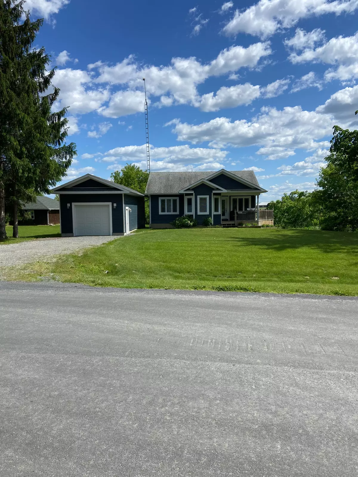 South Dundas, ON K0E 1W0,10454 Pleasant Valley RD