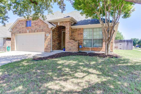 1249 Mountain Air Trail,  Fort Worth,  TX 76131