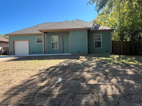 503 S 5th Street, Bonham, TX 75418