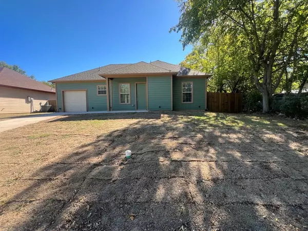 Bonham, TX 75418,503 S 5th Street