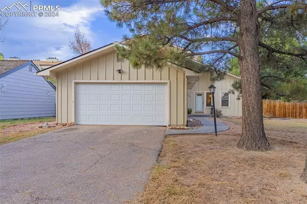 Colorado Springs, CO 80919,6486 Hawkeye CIR