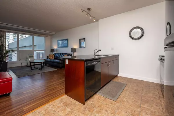 8880 Horton RD Southwest #505, Calgary, AB T2V 2W3