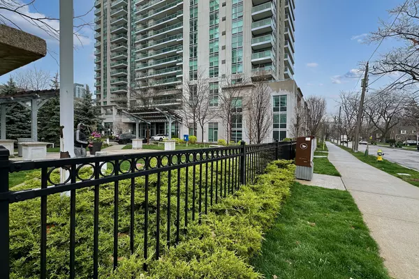 Toronto C14, ON M2N 2W7,17 Anndale DR #511