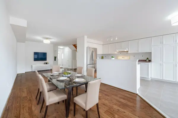 Mississauga, ON L5N 8A9,7565 Black Walnut TRL