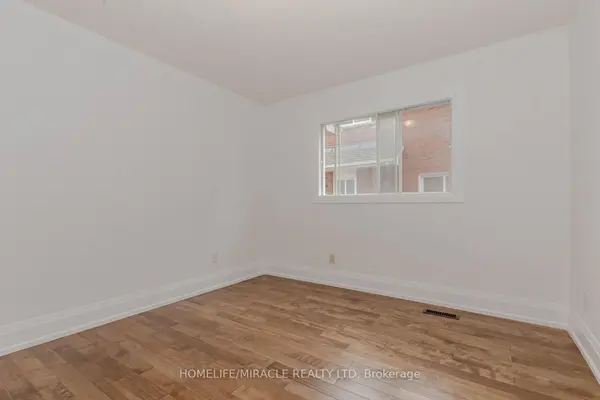 Mississauga, ON L5V 1E7,4544 Penhallow RD