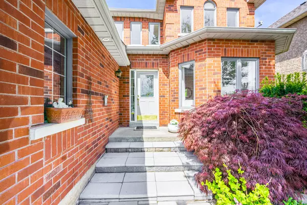 Oakville, ON L6M 3S7,2237 Proudfoot TRL