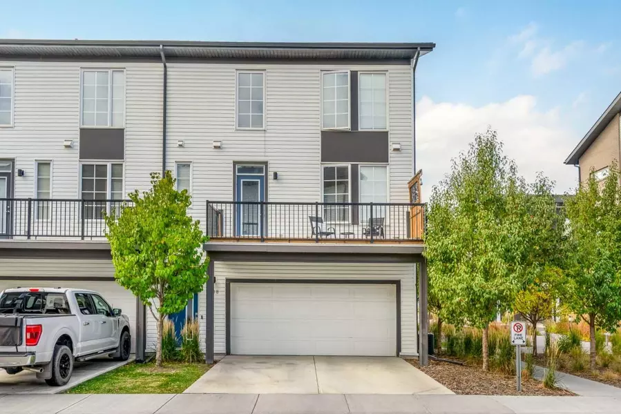 138 Walgrove Common Southeast, Calgary, AB T2X 4C2