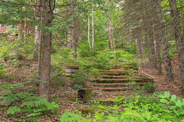 Huntsville, ON P0B 1L0,101 Balsam Chutes RD