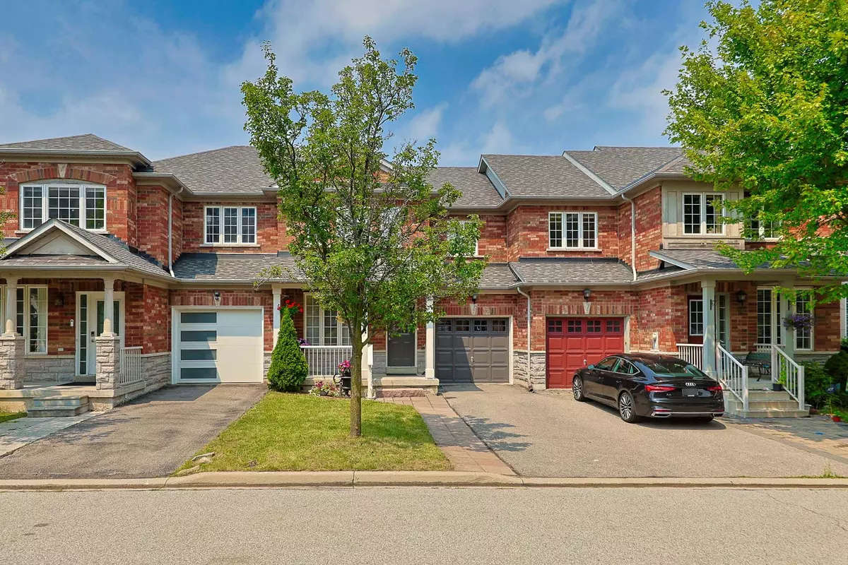 Richmond Hill, ON L4B 4S8,18 Macgregor AVE