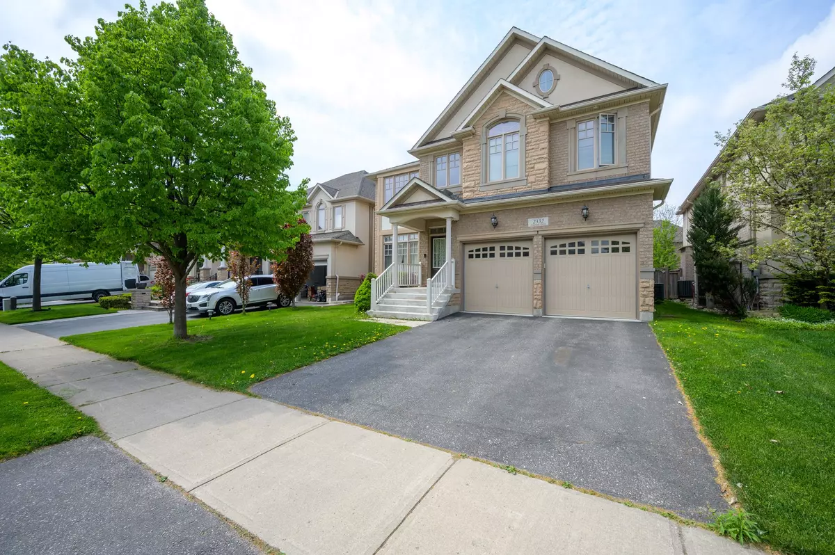 Oakville, ON L6H 7J7,2332 Awenda DR