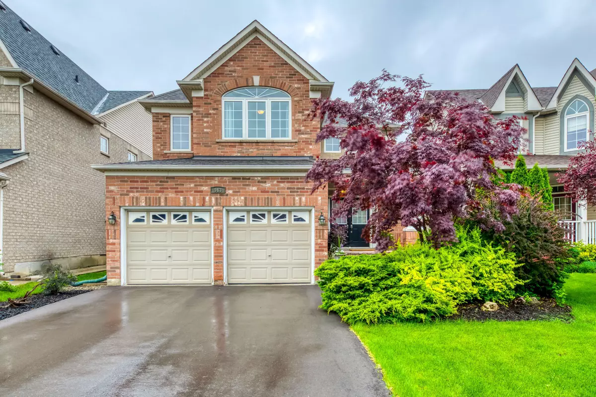 Mississauga, ON L5W 1Z2,963 Pine Valley CIR