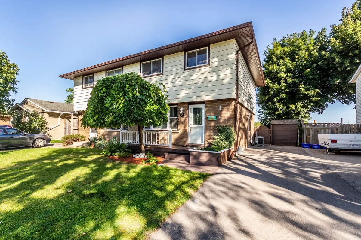 Kitchener, ON N2E 1A6,67 Roberts CRES