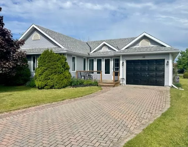 Prince Edward County, ON K0K 3L0,32 HERITAGE DR