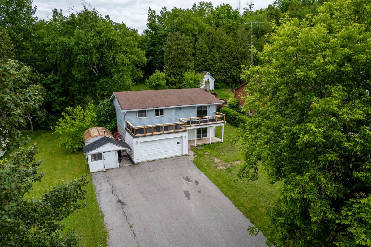 Kawartha Lakes, ON K0L 2W0,29 Helen DR