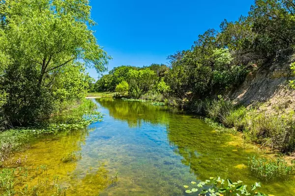 3825 Medina Hwy, Kerrville, TX 78028