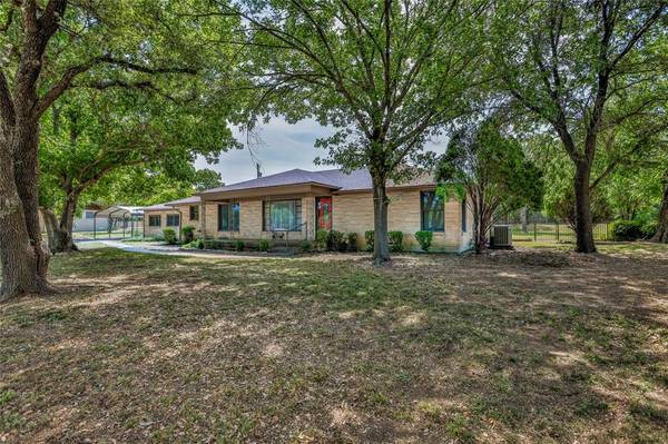 1406 W California Street, Gainesville, TX 76240