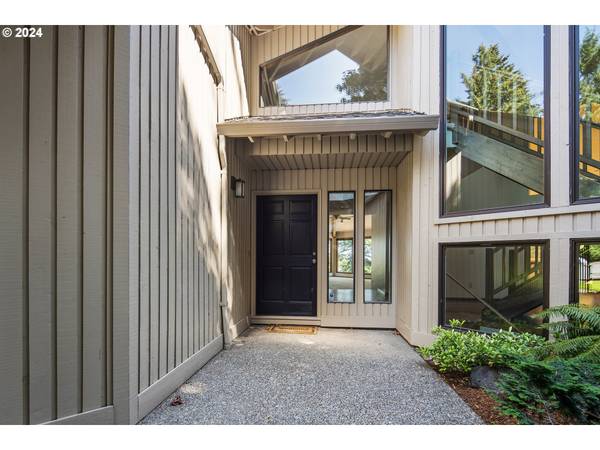 West Linn, OR 97068,19629 DERBY CT