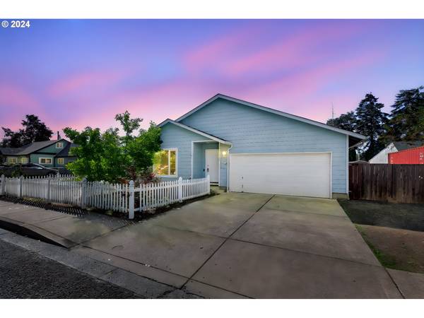 405 N 16TH ST, Cottage Grove, OR 97424