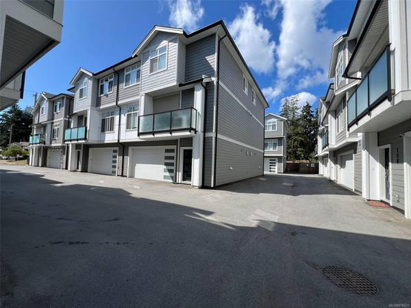 946 Jenkins Ave #103, Langford, BC V9B 2N7