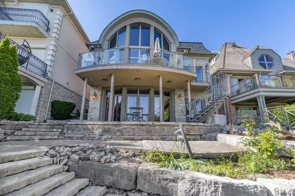 Barrie, ON L4M 1B8,37 Kempenfelt DR