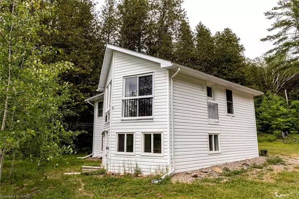 North Frontenac, ON K0H 2M0,1039A Hills Lake RD