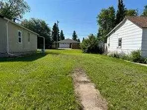 4625 50 AVE, Vermilion, AB T9X1R7