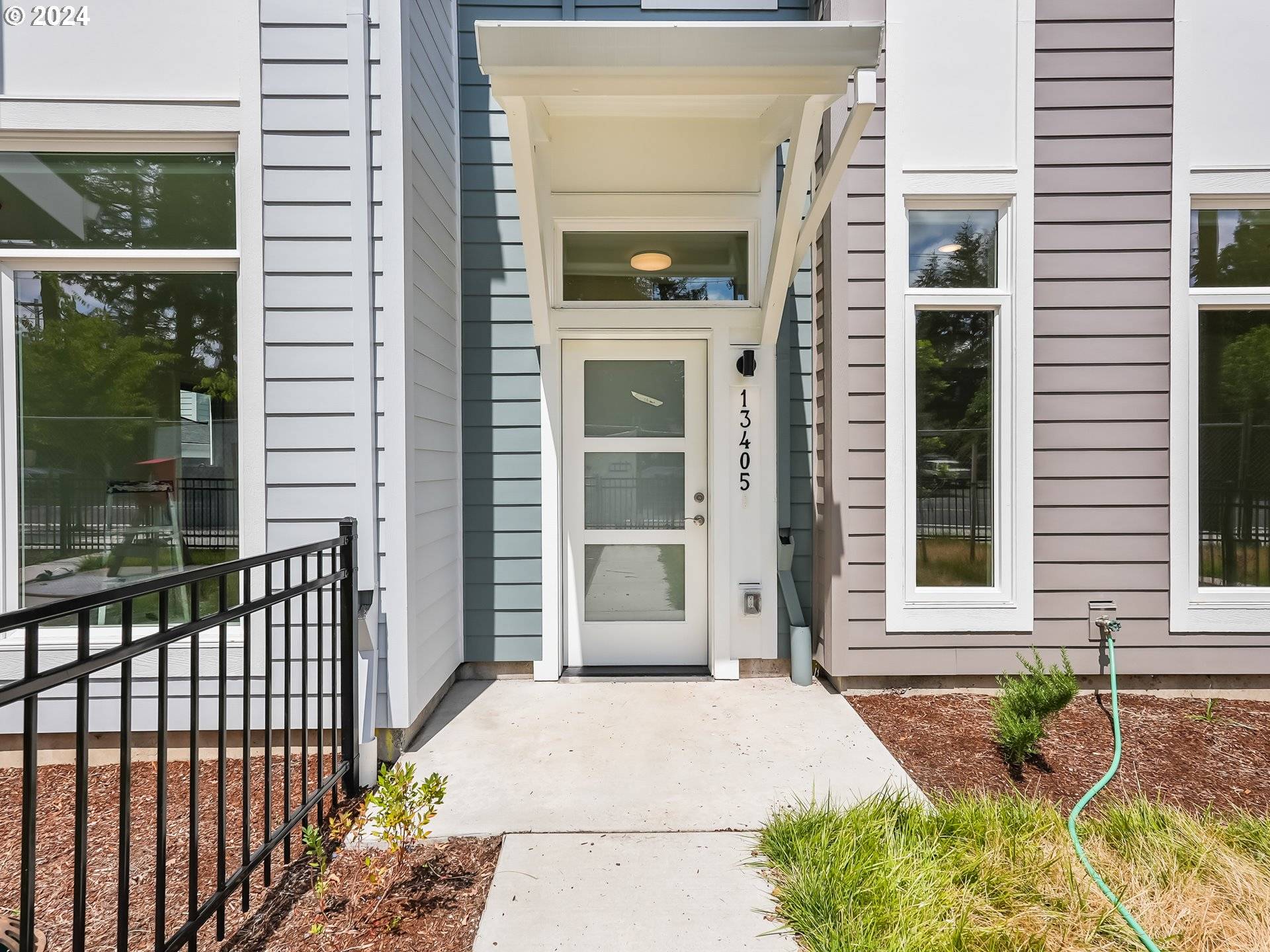 13405 SE Foster RD #10, Portland, OR 97236
