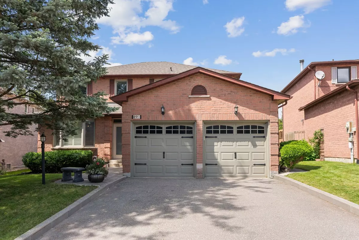 Newmarket, ON L3Y 7H1,891 Leslie Valley DR