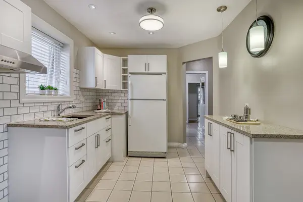 Toronto E04, ON M1K 1V7,16 Marta AVE