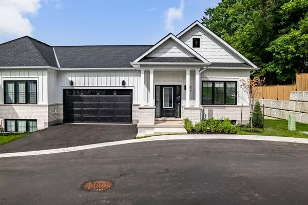 9 Santa Barbara LN, Halton Hills, ON L7G 0P7