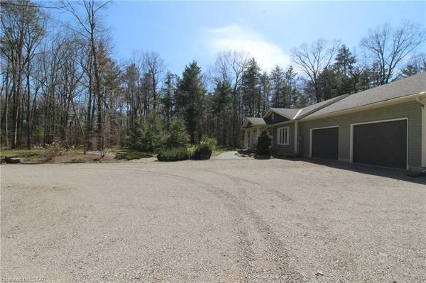 Lambton Shores, ON N0M 1T0,8612 GOOSEMARSH Line