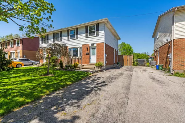 London, ON N6E 2L2,61 Pauline CRES