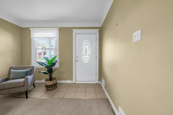 Hamilton, ON L8K 2E9,261 Ottawa ST S