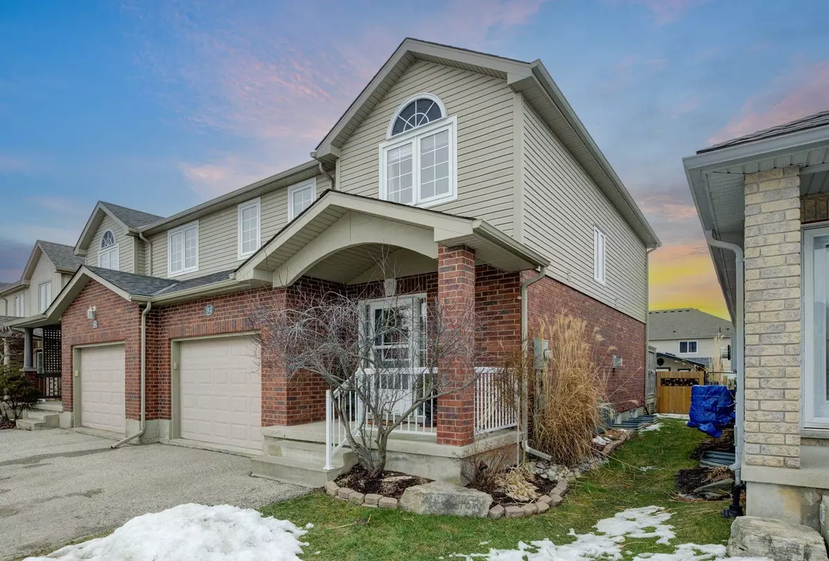 Woolwich, ON N3B 3M5,92 SNOW GOOSE CRES