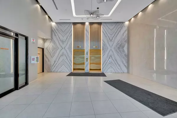 Toronto C10, ON M4S 1Z6,1 Belsize DR #709