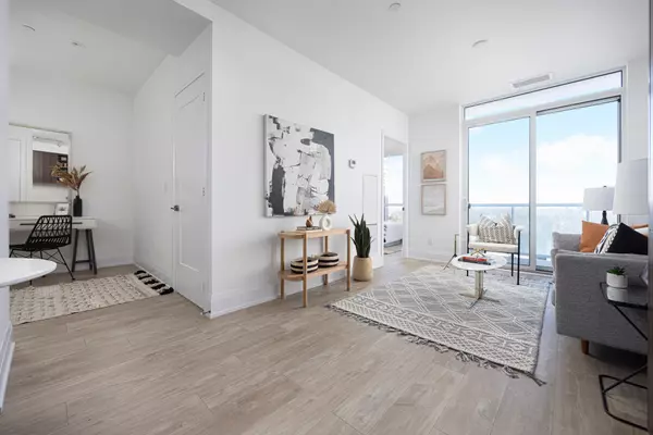 Toronto C10, ON M4P 0C5,101 Erskine AVE #1503